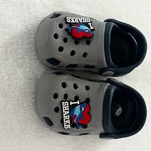 Kids Gray Shark Clogs